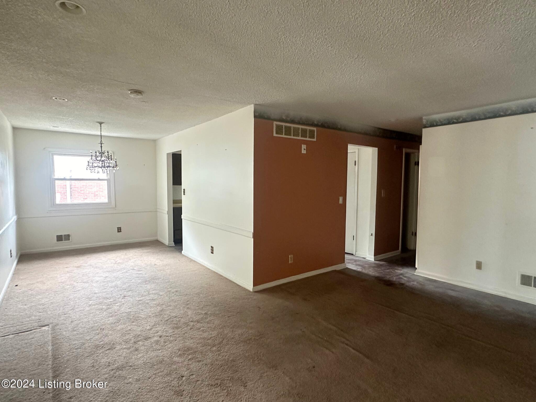 7708 Tempsclair Road Louisville, KY 40220 - Photo 4 of 28 tempsclair 3