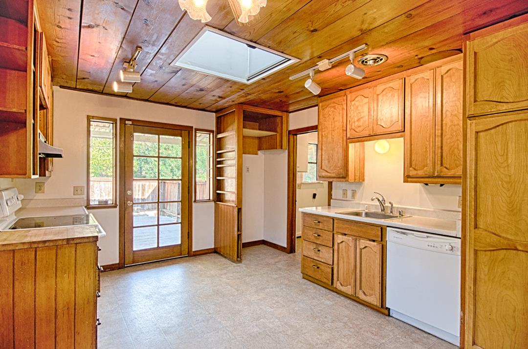 95 Green Valley Road Scotts Valley, CA 95066 - Photo 9 of 22 Gallery Image 9