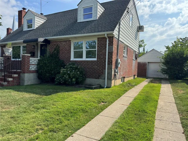 $924,000 | 616 William Street, New Hyde Park, NY 11040