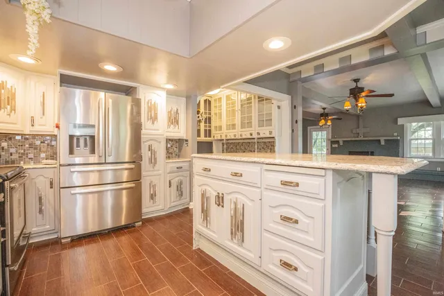 $330,000 | 9051 Middle Mt Vernon Road, Mount Vernon, IN 47620