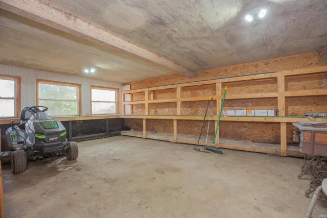 $330,000 | 9051 Middle Mt Vernon Road, Mount Vernon, IN 47620