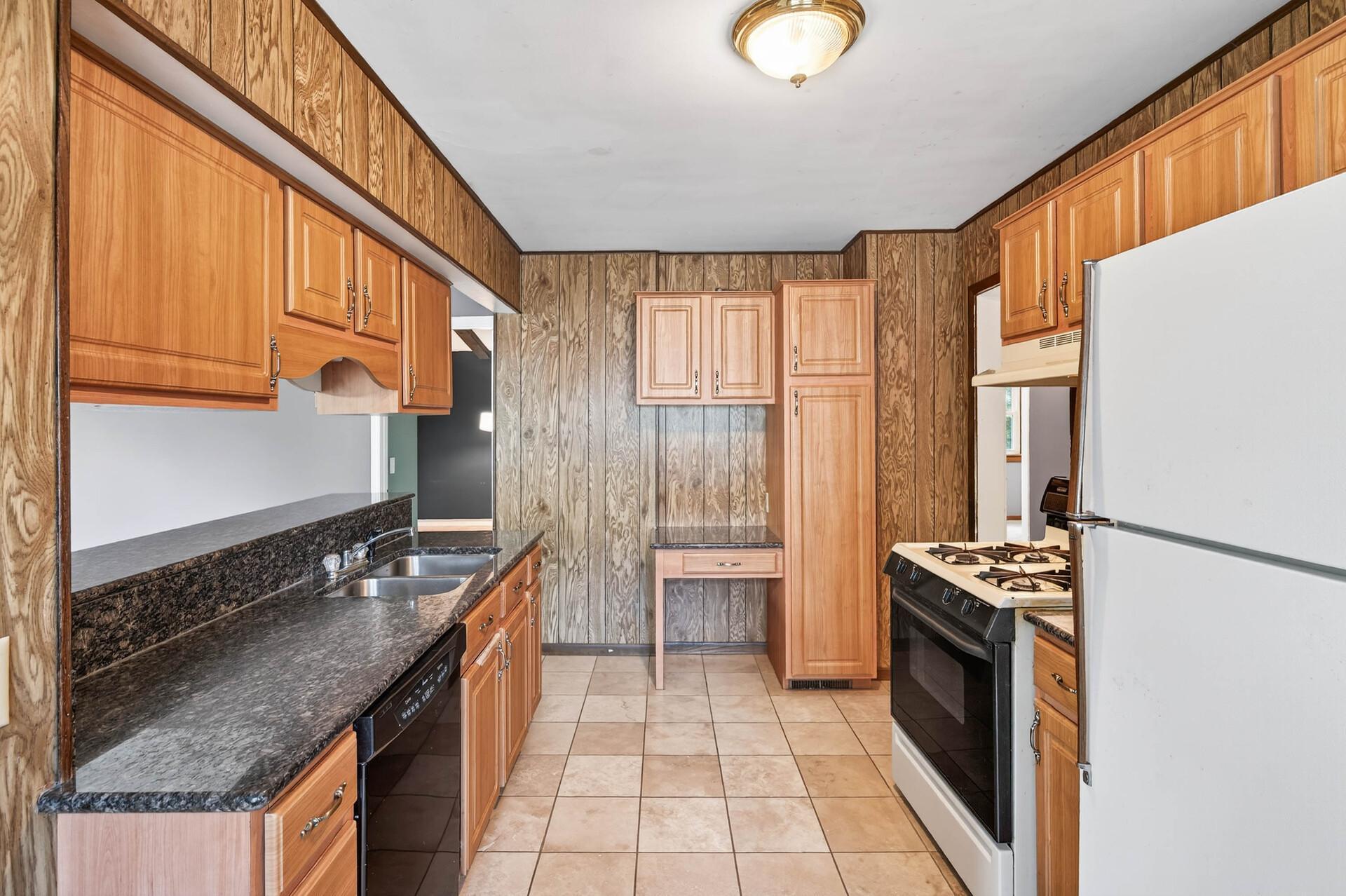 7851 Eastwood Road Mounds View, MN 55112 - Photo 11 of 31 Gallery Image 11