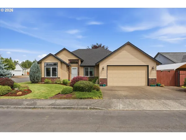 $624,900 | 276 Southeast 8th Avenue, Canby, OR 97013