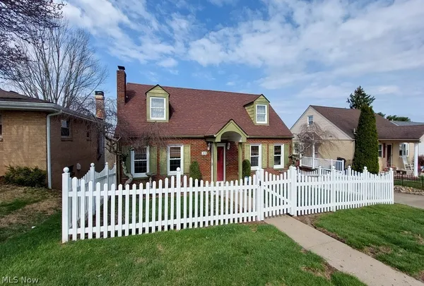 $249,500 | 319 Westwood Drive, Steubenville, OH 43953