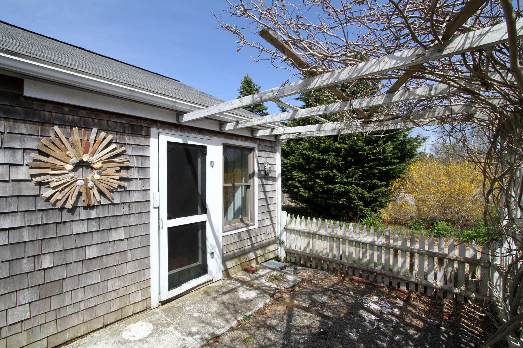 15 Massasoit Road Eastham, MA 02642 - Photo 3 of 33 IMG_0027