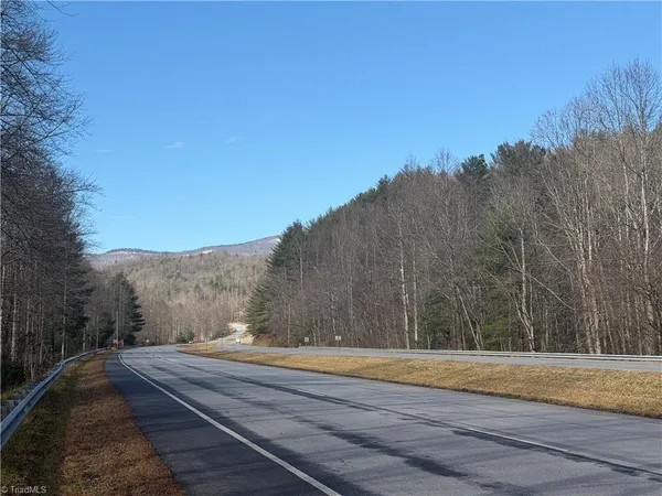 $535,000 | 421 West Purlear Nc 28665, Deep Gap, NC 28618