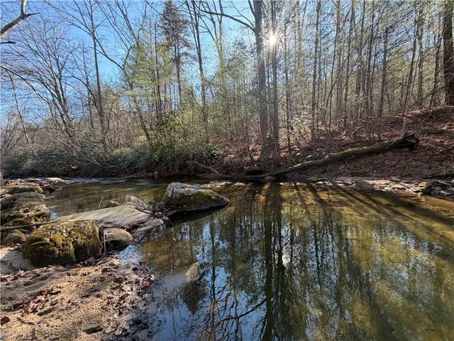 $535,000 | 421 West Purlear Nc 28665, Deep Gap, NC 28618