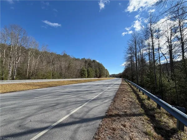 $535,000 | 421 West Purlear Nc 28665, Deep Gap, NC 28618