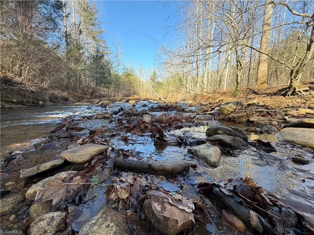 $535,000 | 421 West Purlear Nc 28665, Deep Gap, NC 28618