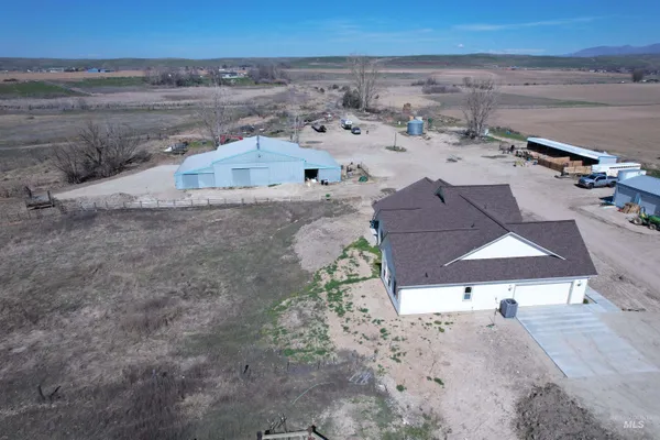 $2,000,000 | 5448 West Black Canyon Highway, Emmett, ID 83617