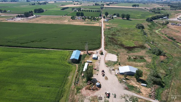 $2,000,000 | 5448 West Black Canyon Highway, Emmett, ID 83617