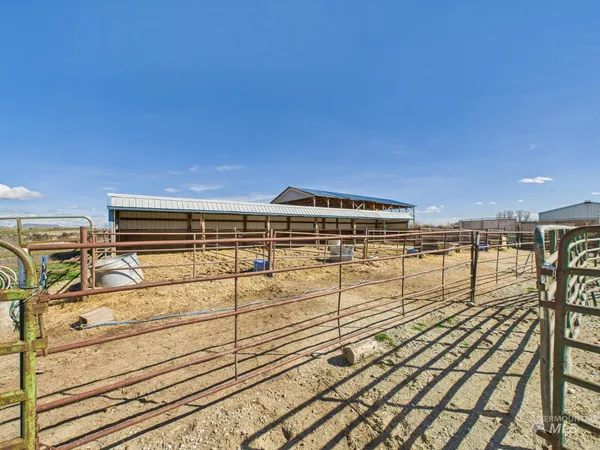 $2,000,000 | 5448 West Black Canyon Highway, Emmett, ID 83617