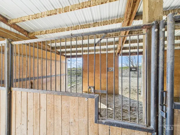 $2,000,000 | 5448 West Black Canyon Highway, Emmett, ID 83617