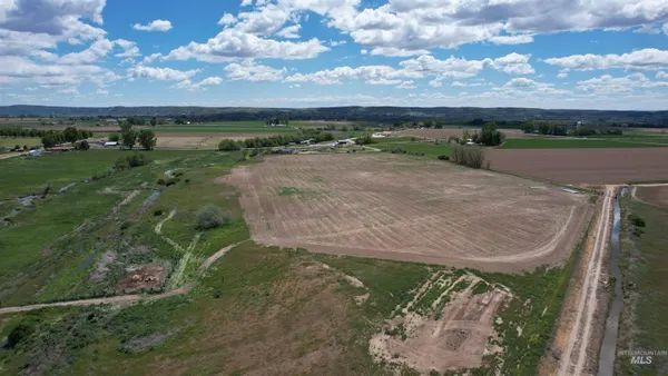 $2,000,000 | 5448 West Black Canyon Highway, Emmett, ID 83617