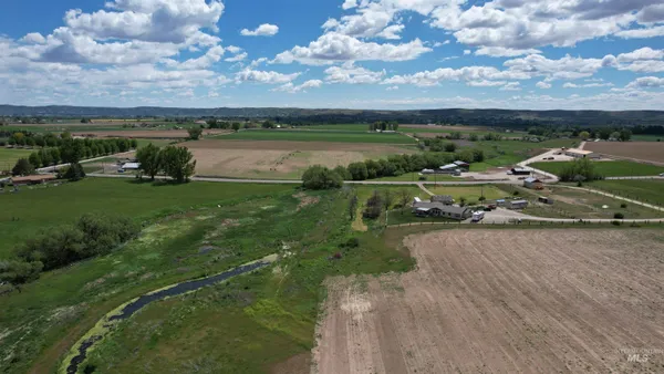 $2,000,000 | 5448 West Black Canyon Highway, Emmett, ID 83617