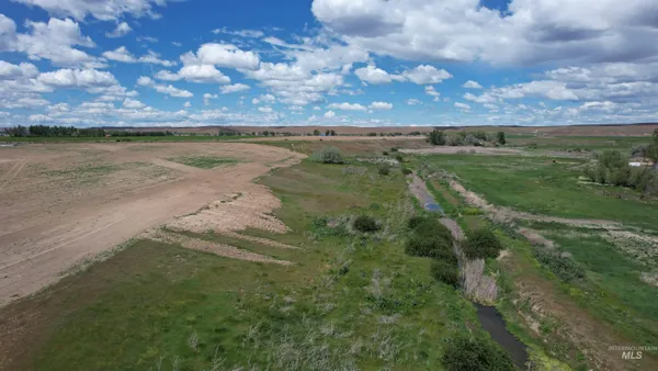 $2,000,000 | 5448 West Black Canyon Highway, Emmett, ID 83617