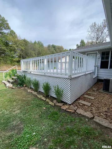 $129,000 | 1200 Academy Street, Eldorado, IL 62930