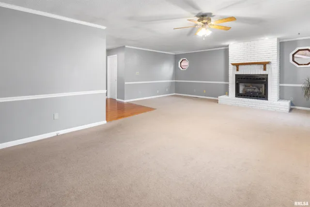 $129,000 | 1200 Academy Street, Eldorado, IL 62930