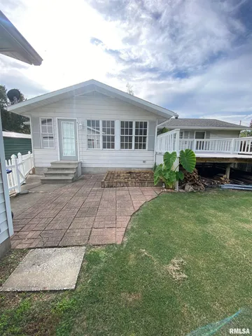 $129,000 | 1200 Academy Street, Eldorado, IL 62930