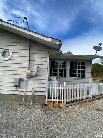 $129,000 | 1200 Academy Street, Eldorado, IL 62930