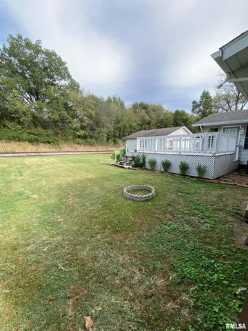 $129,000 | 1200 Academy Street, Eldorado, IL 62930