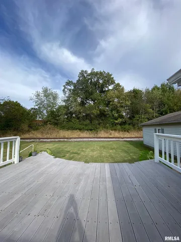 $129,000 | 1200 Academy Street, Eldorado, IL 62930