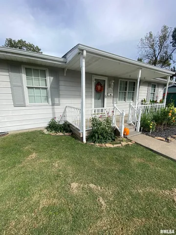 $129,000 | 1200 Academy Street, Eldorado, IL 62930