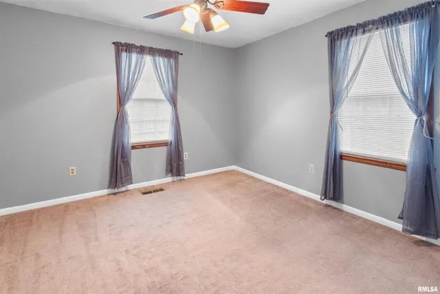 $129,000 | 1200 Academy Street, Eldorado, IL 62930