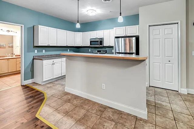 $185,000 | 955 Liberty Boulevard, Unit 103, Sun Prairie, WI 53590