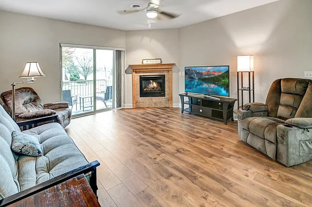 $185,000 | 955 Liberty Boulevard, Unit 103, Sun Prairie, WI 53590