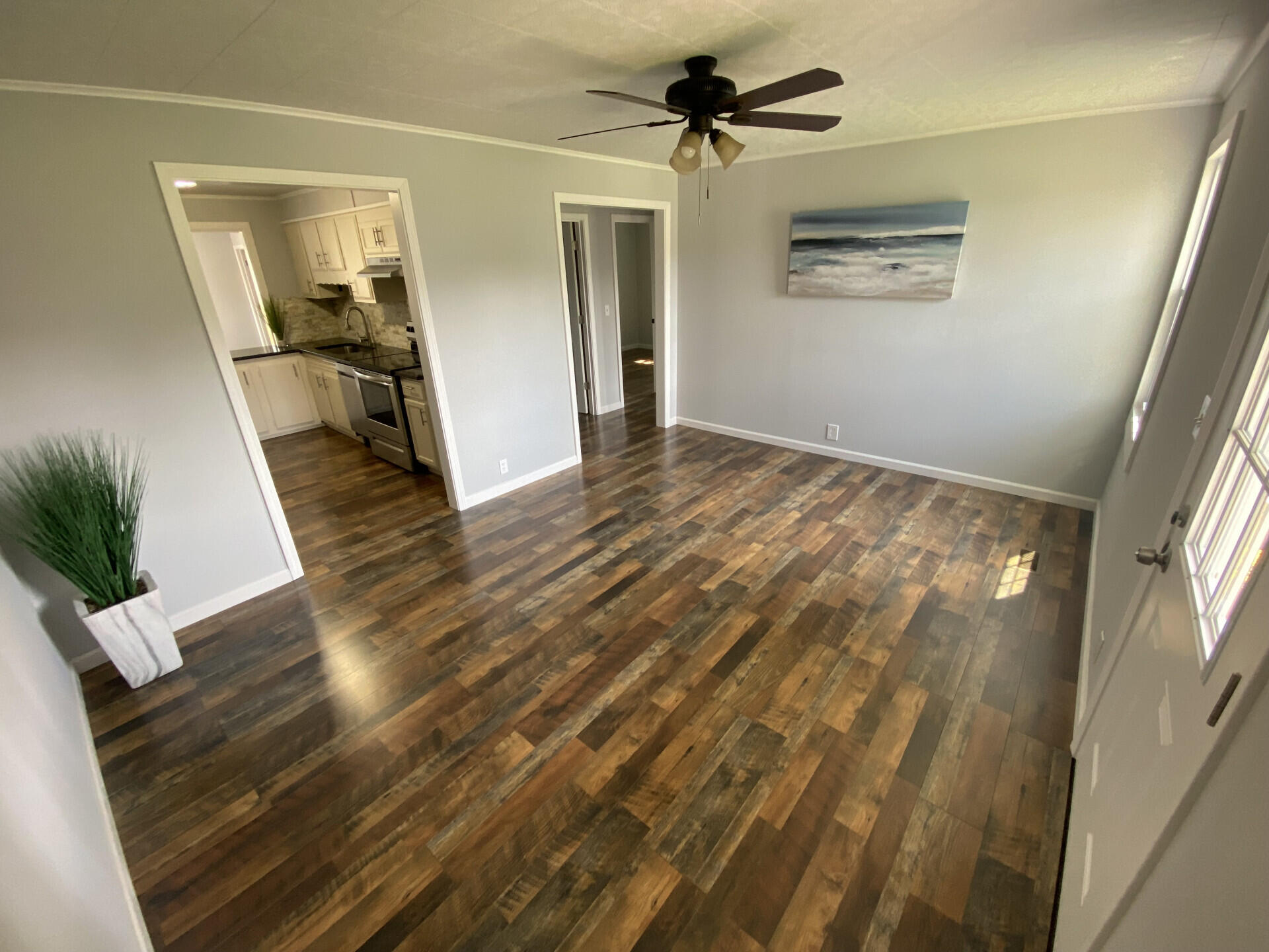 1552 Kings Road Kingsport, TN 37664 - Photo 4 of 24 1552KingsRd_35403_4