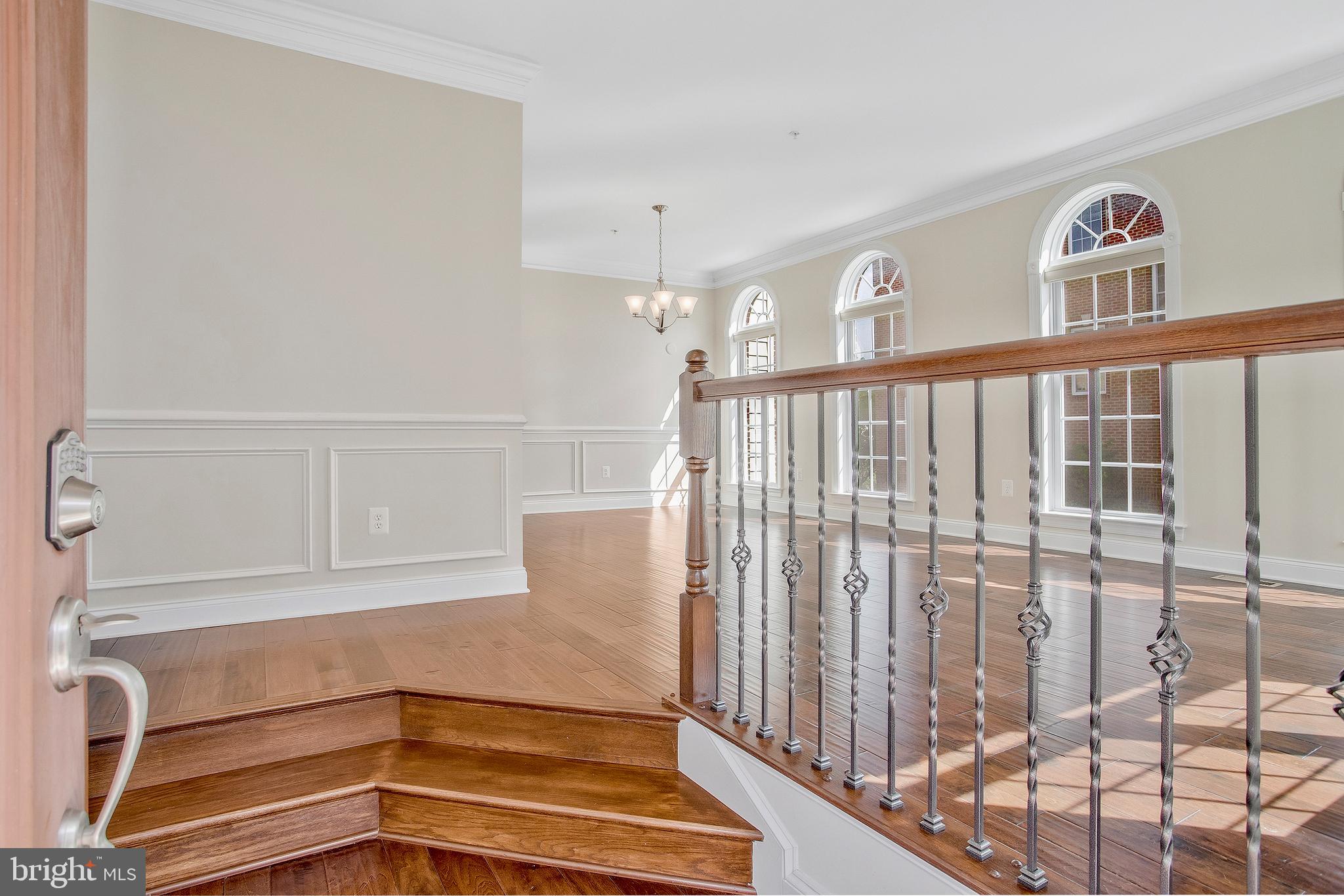 7691 Elmcrest Road Hanover, MD 21076 - Photo 5 of 46
