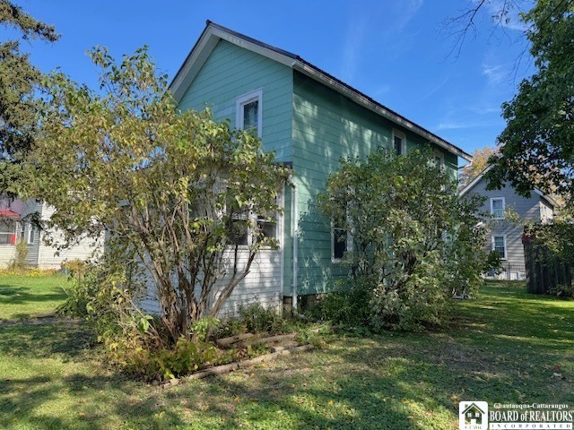 208 Brigham Road Dunkirk, NY 14048 - Photo 3 of 38