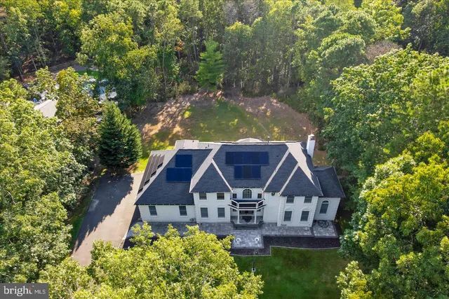 $999,000 | 2 Wellington Court, Medford, NJ 08055