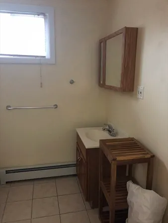 $2,000 | 1686 Massachusetts Avenue, Unit A, Cambridge, MA 02138