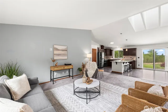 $745,000 | 11211 Clear Lake North Road East, Eatonville, WA 98328