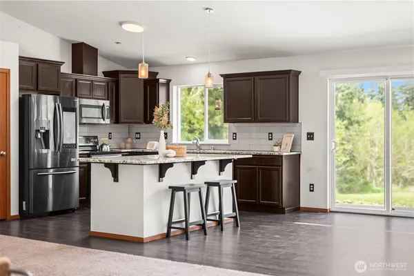 $745,000 | 11211 Clear Lake North Road East, Eatonville, WA 98328