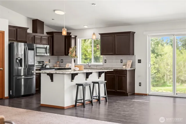 $745,000 | 11211 Clear Lake North Road East, Eatonville, WA 98328