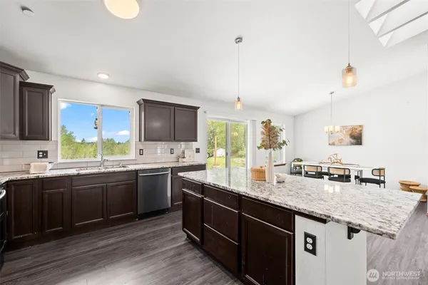 $745,000 | 11211 Clear Lake North Road East, Eatonville, WA 98328