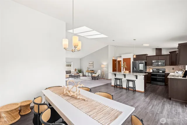 $745,000 | 11211 Clear Lake North Road East, Eatonville, WA 98328