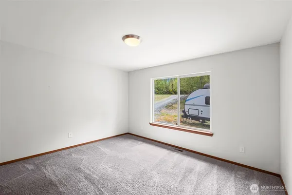 $745,000 | 11211 Clear Lake North Road East, Eatonville, WA 98328