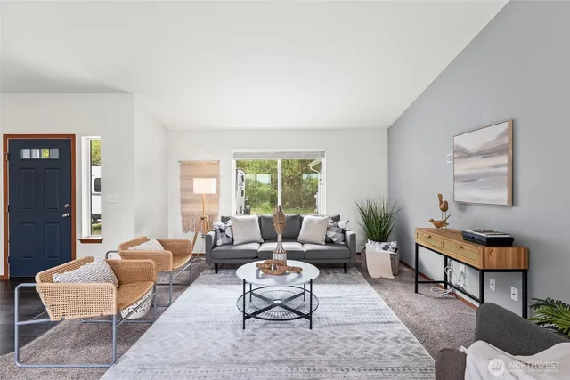 $745,000 | 11211 Clear Lake North Road East, Eatonville, WA 98328