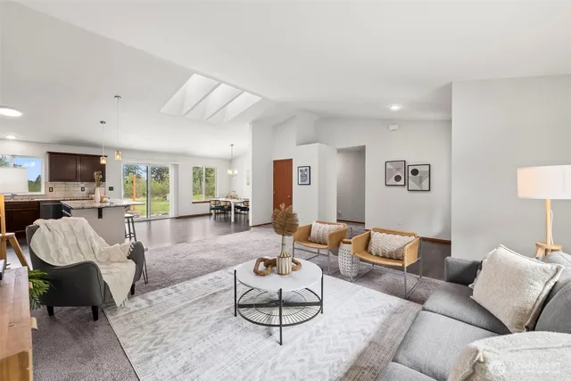 $745,000 | 11211 Clear Lake North Road East, Eatonville, WA 98328