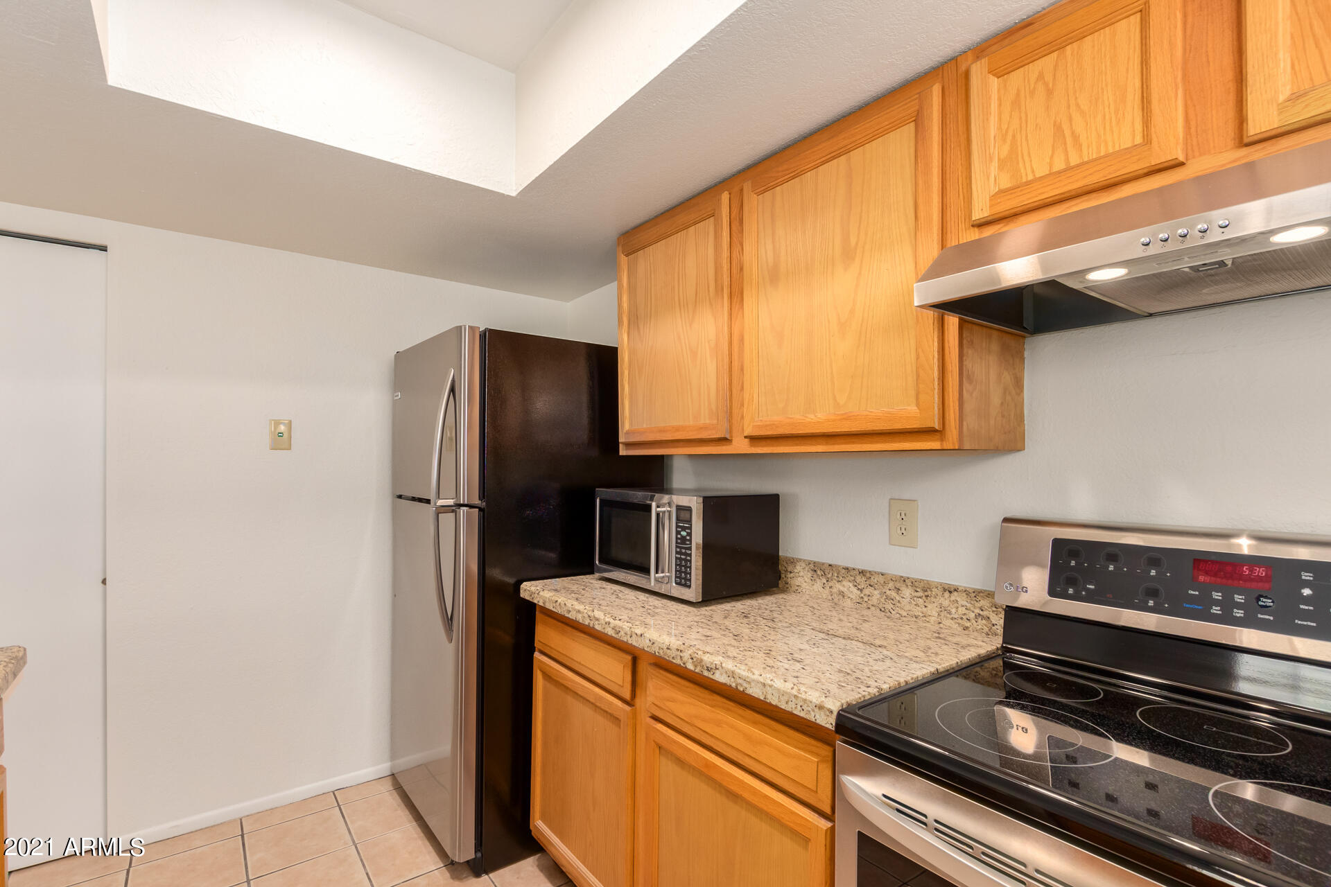 2621 West Ocotillo Road, Unit 1 Phoenix, AZ 85017 - Photo 5 of 24 Kitchen