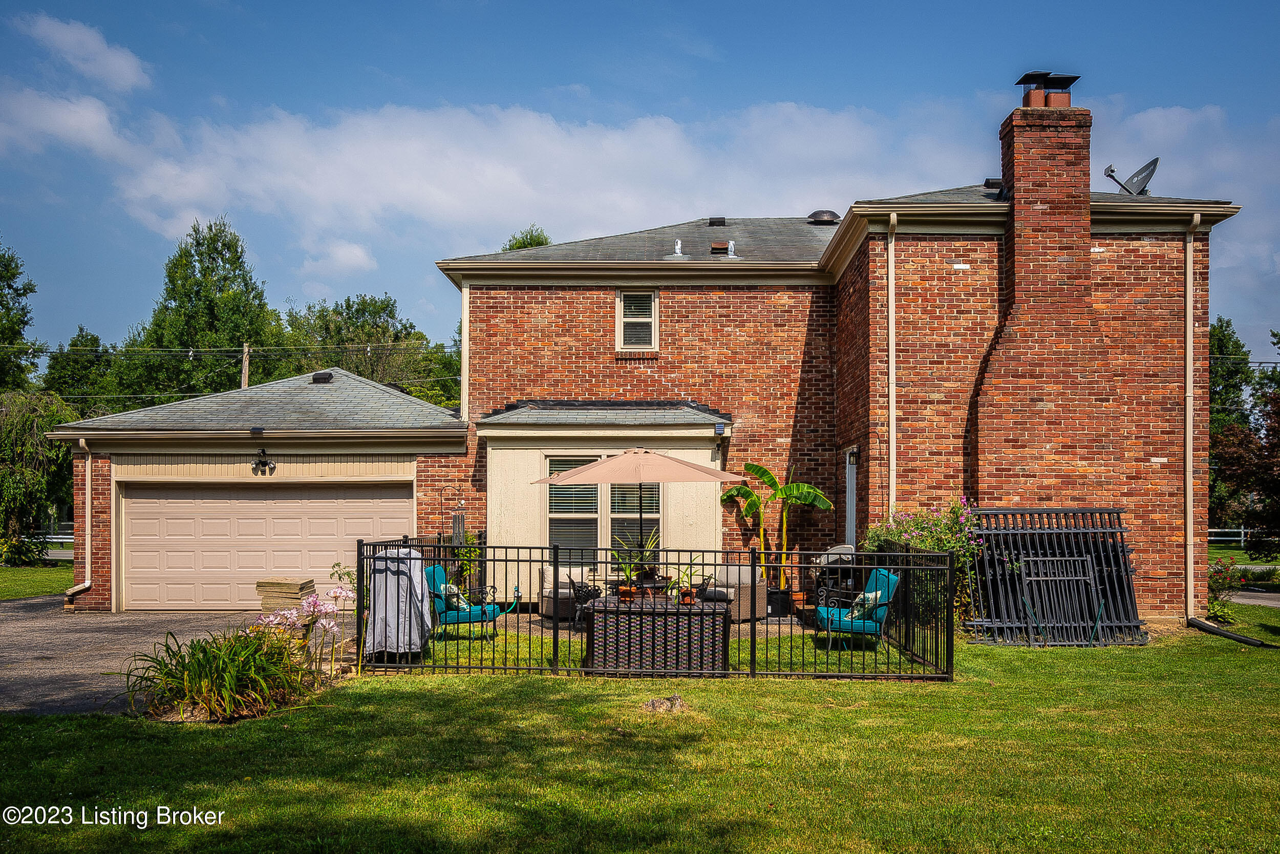 305 Moser Road Louisville, KY 40243 - Photo 6 of 49 305 Moser Rd-06