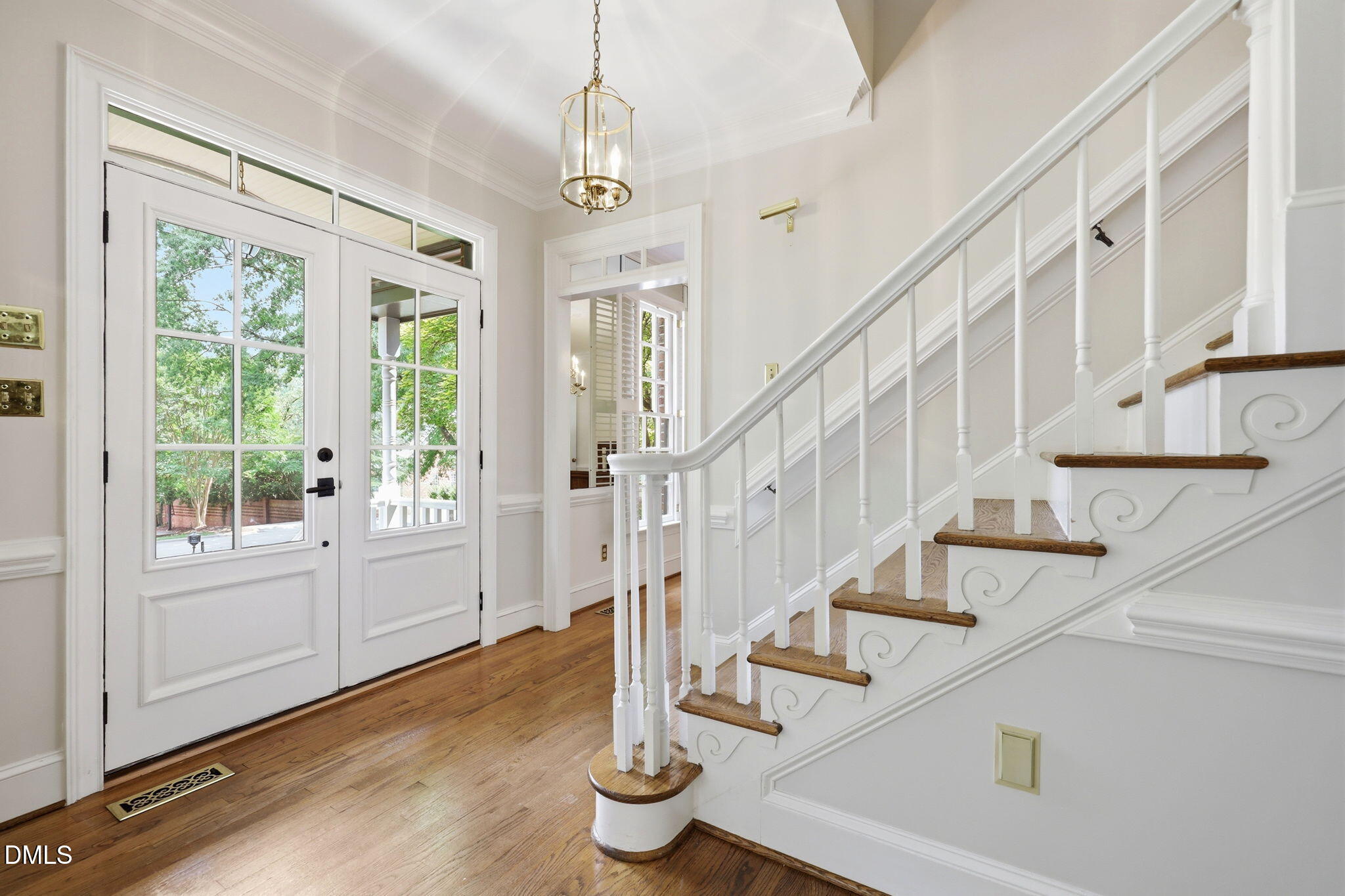 7305 Bay Hill Court Raleigh, NC 27615 - Photo 4 of 63 Foyer1