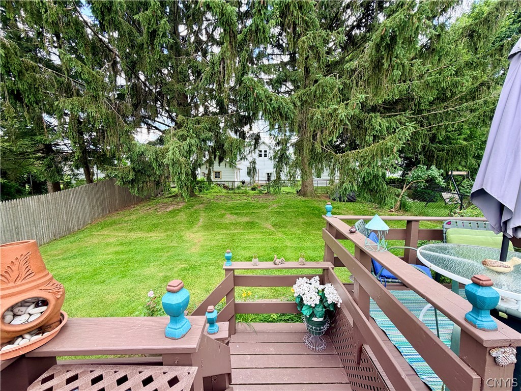 606 Berwick Road South Salina, NY 13208 - Photo 8 of 28