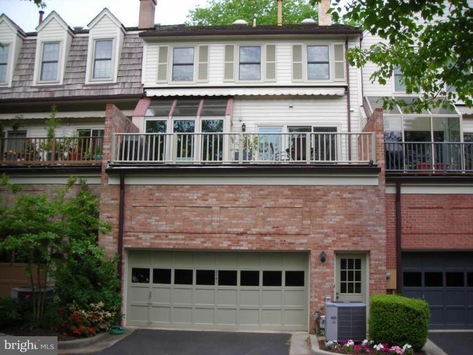 2681 Marcey Road Arlington, VA 22207 - Photo 13 of 27 Exterior (Rear)