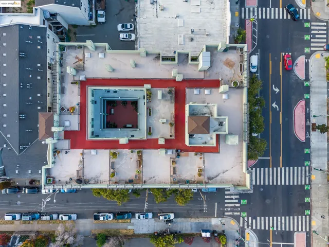 a picture of city view