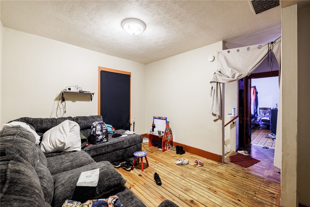 555 Garson Avenue Rochester, NY 14609 - Photo 19 of 23